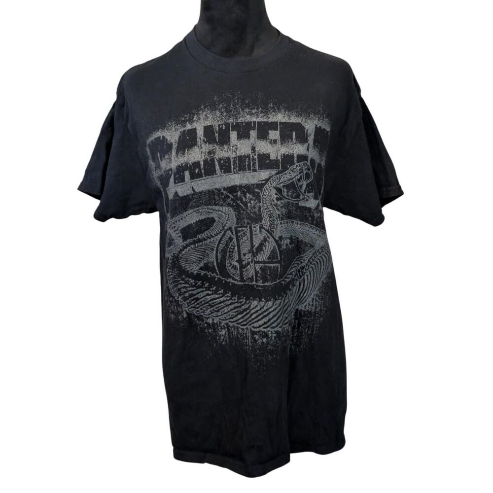 Pantera CFH Coiled Rattlesnake North America Tour 2025 Graphic Band Tee, Medium